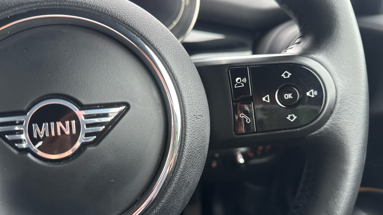 MINI Hatchback 135kW Cooper S Level 2 33kWh 3dr Auto Electric Hatchback